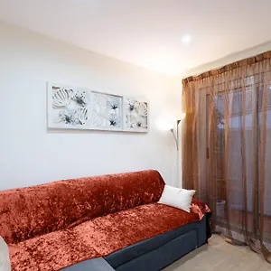 https://apt-bonito-piso-cerca-de-park-guell.topbarcelonahotels.com